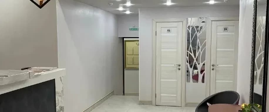 gallery slide